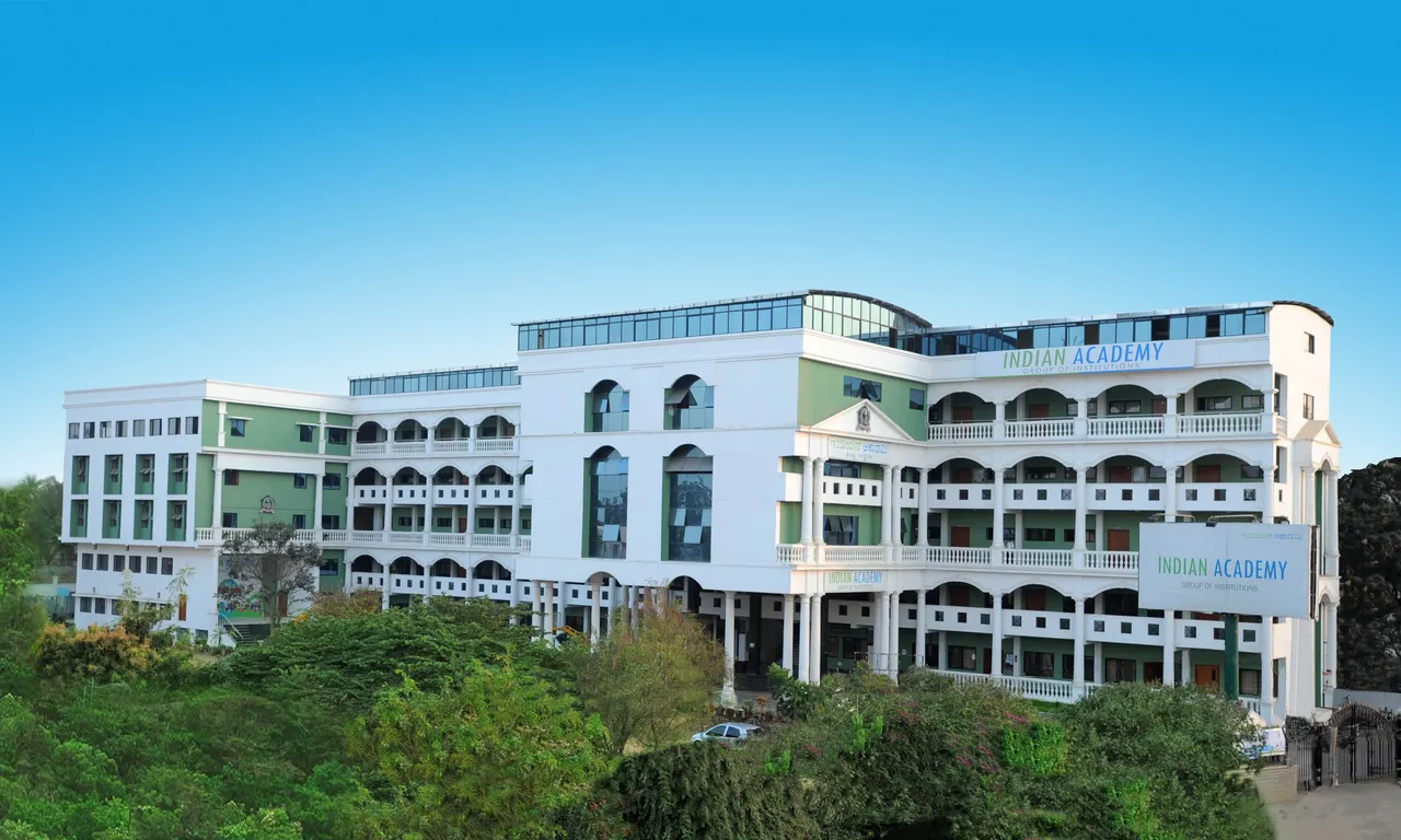 Indian Academy on Hennur Main Road, at Hennur Cross/Kalyan Nagar, in a historical source photograph.