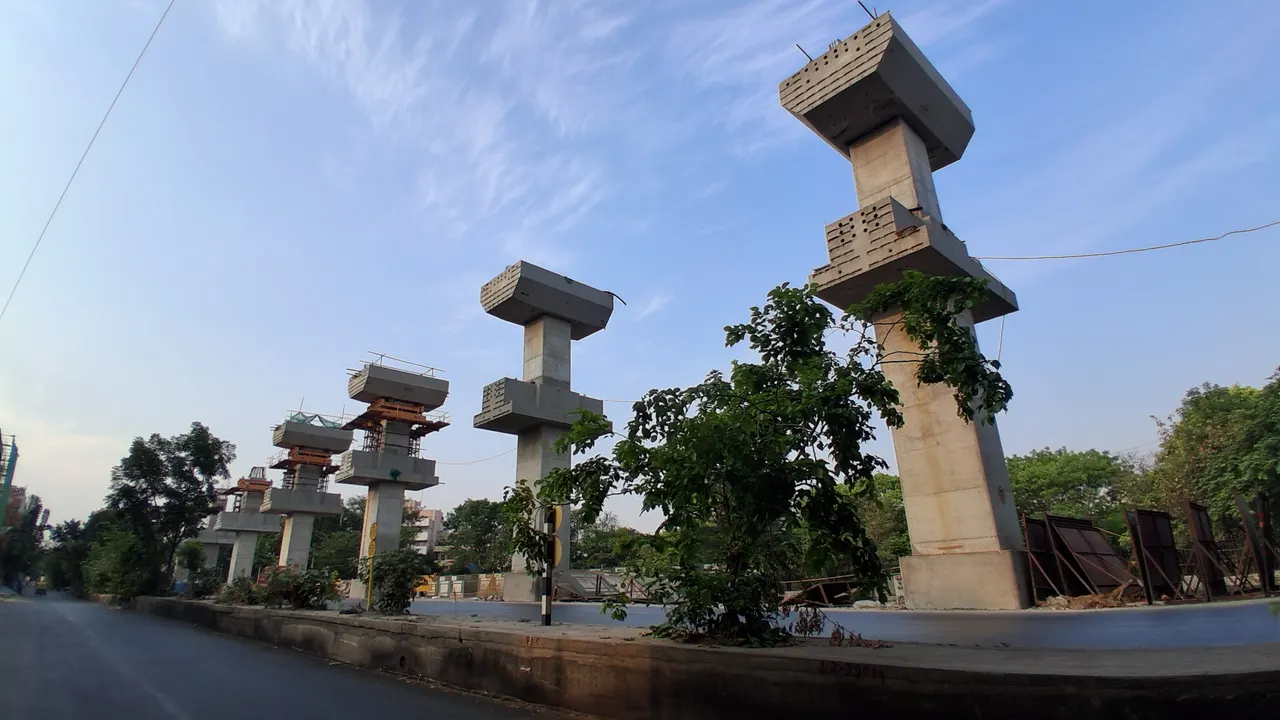 HRBR Layout metro station (April 2026).